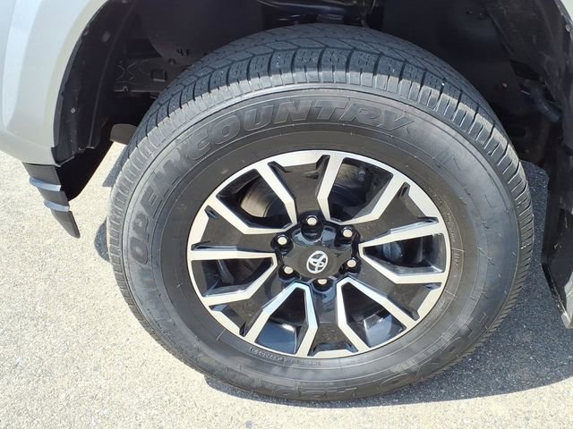 Used 2023 Toyota Tacoma TRD Sport w/ Technology Package AWD/4WD image 9