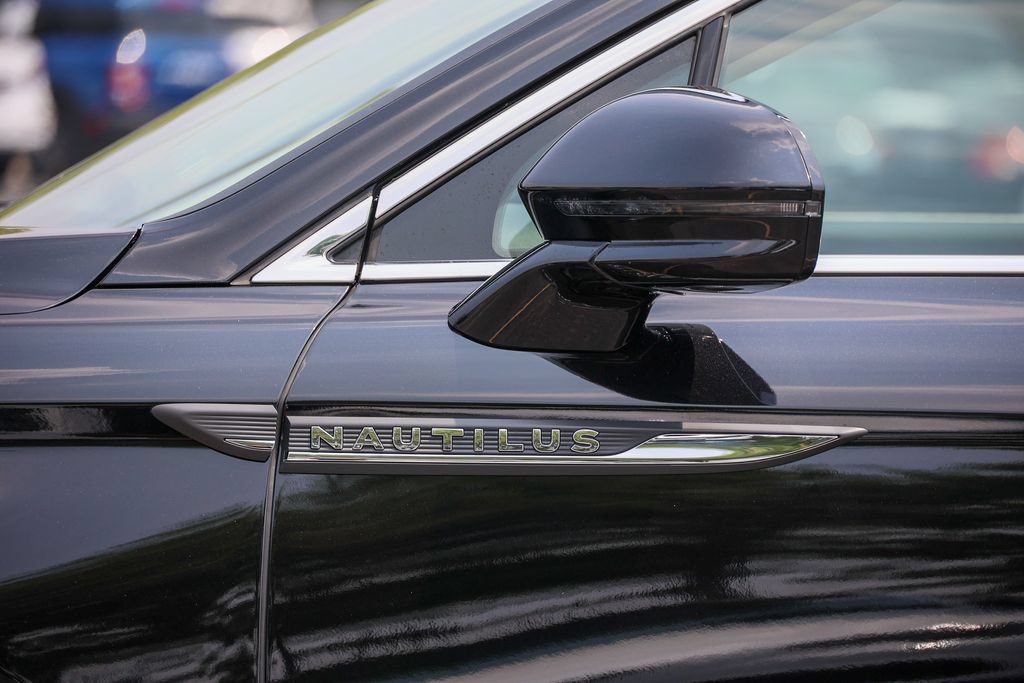 Certified 2023 Lincoln Nautilus FWD image 18