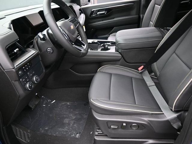 New 2025 Chevrolet Suburban Premier image 8