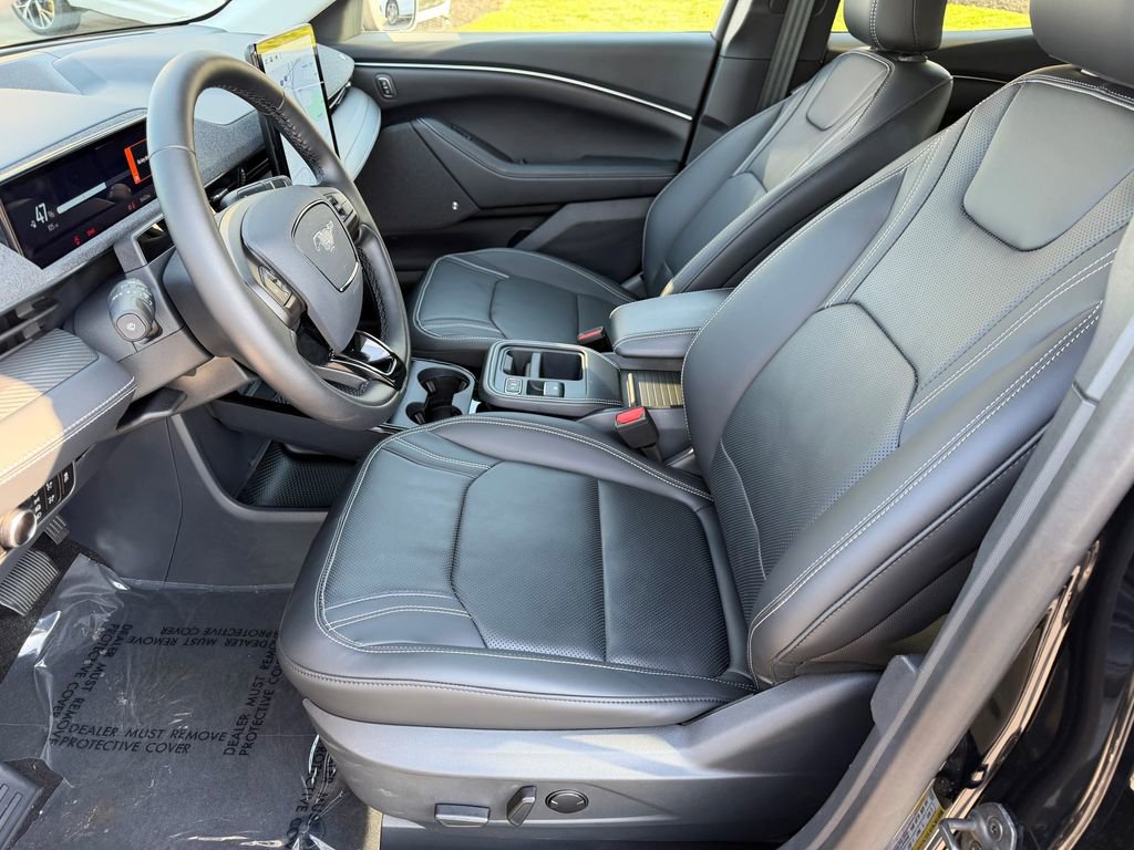 Used 2025 Ford Mustang Mach-E Premium AWD/4WD image 27