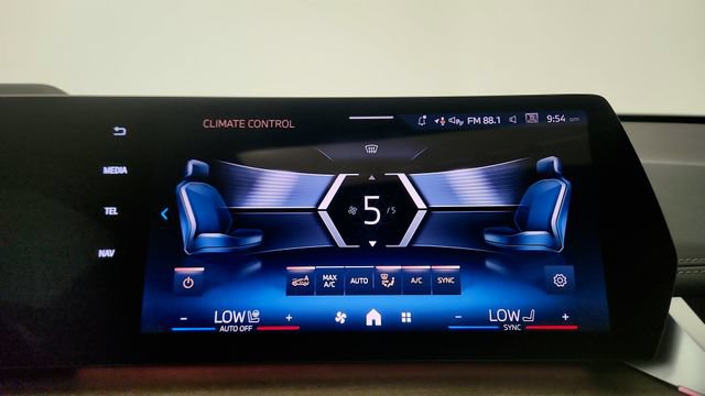 Used 2026 BMW X1 xDrive28i AWD/4WD image 66