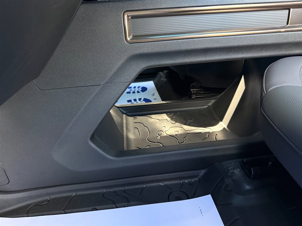 Used 2024 GMC Hummer EV 3X w/ LPO, Illumination Package image 53