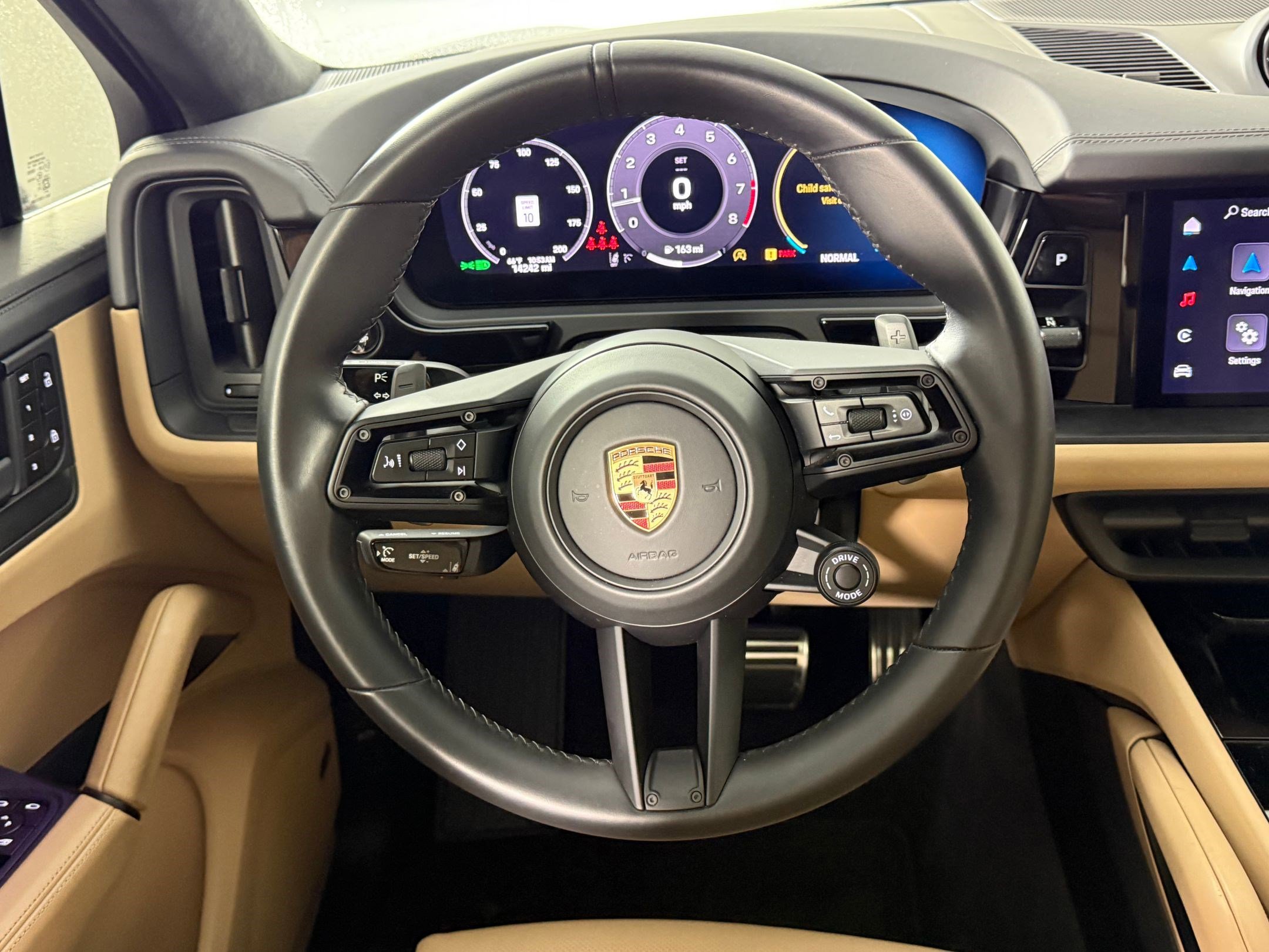 Used 2025 Porsche Cayenne GTS image 18