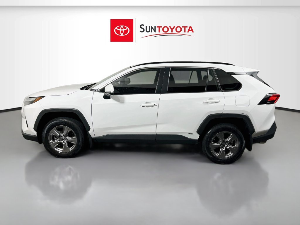 Used 2024 Toyota RAV4 XLE AWD/4WD image 6