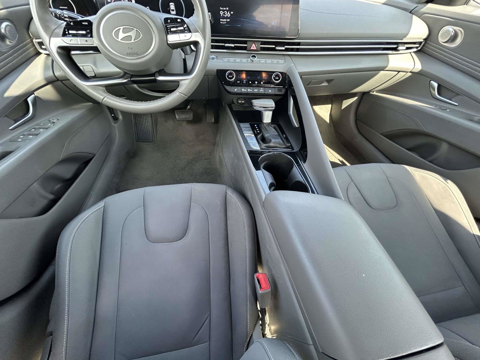 Used 2025 Hyundai Elantra SEL FWD image 13
