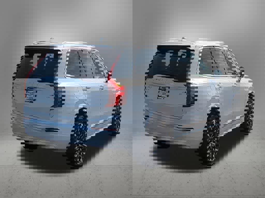Used 2026 Volvo XC90 B6 Plus w/ Protection Package image 6