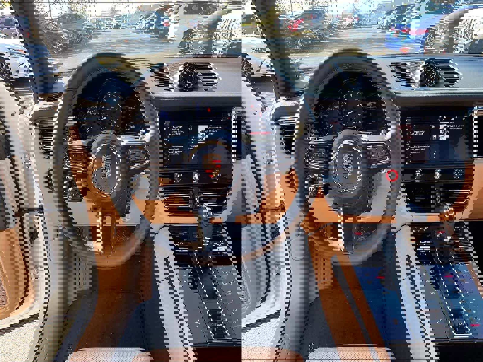 Used 2024 Porsche Macan image 8