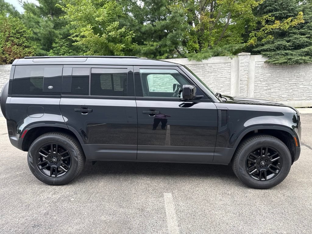 Used 2023 Land Rover Defender 110 S AWD/4WD image 5