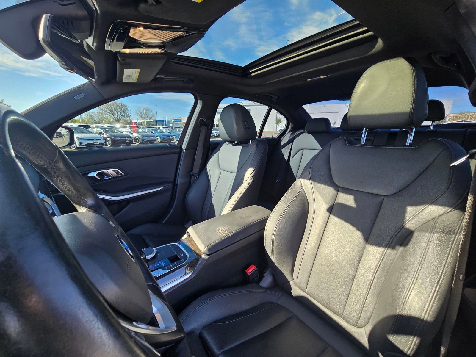 Used 2019 BMW 330i Sedan w/ Convenience Package image 20