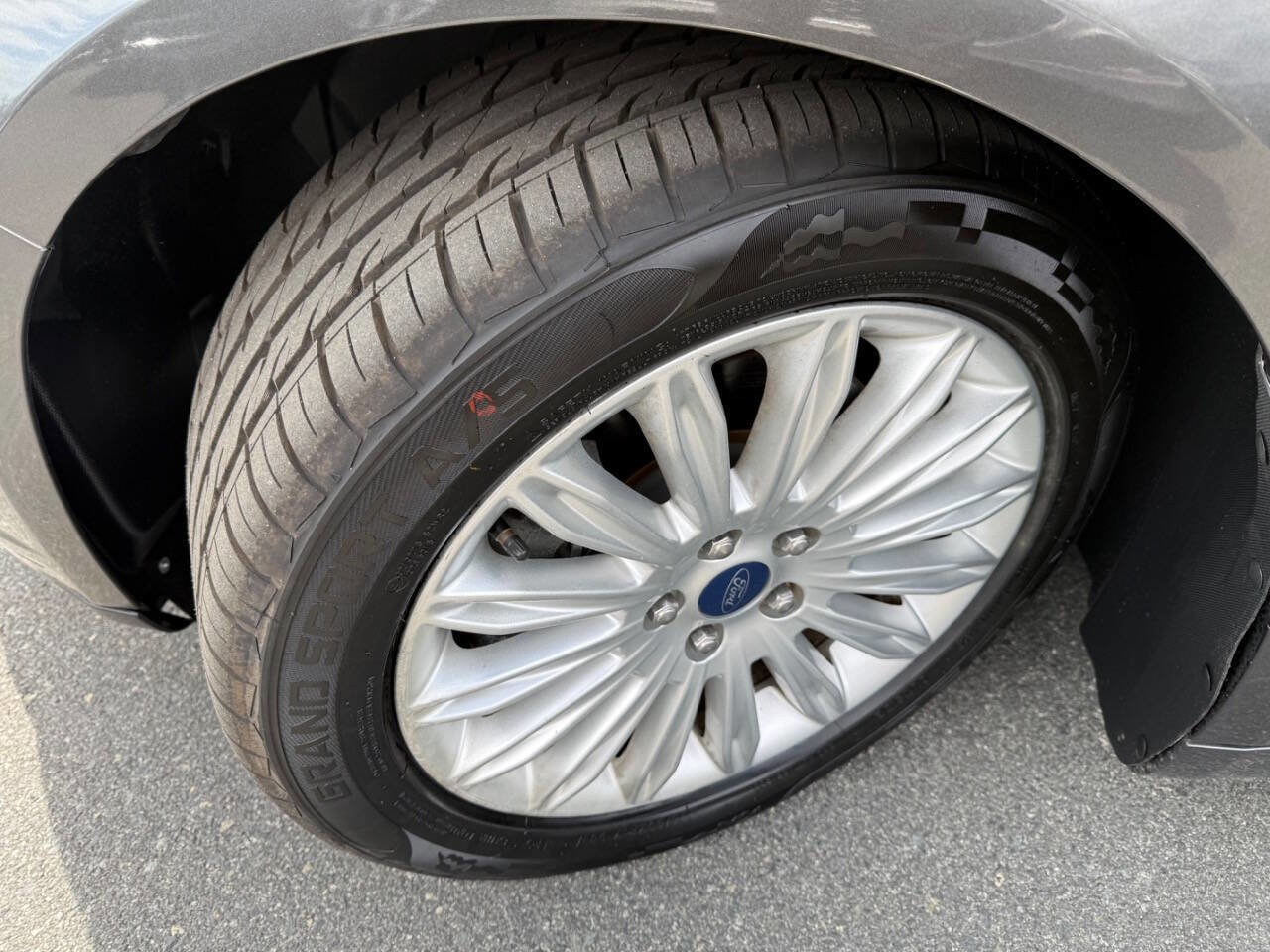 Used 2016 Ford Fusion Energi SE FWD image 24