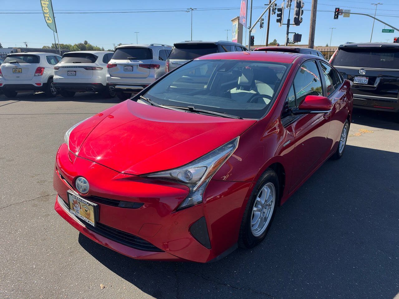 Used 2017 Toyota Prius Two w/ Prius Two Safety Plus Package FWD image 4