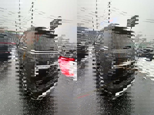 Used 2024 Ford Expedition Limited image 5