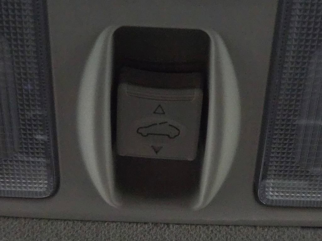 Used 2024 Hyundai Venue SEL image 6