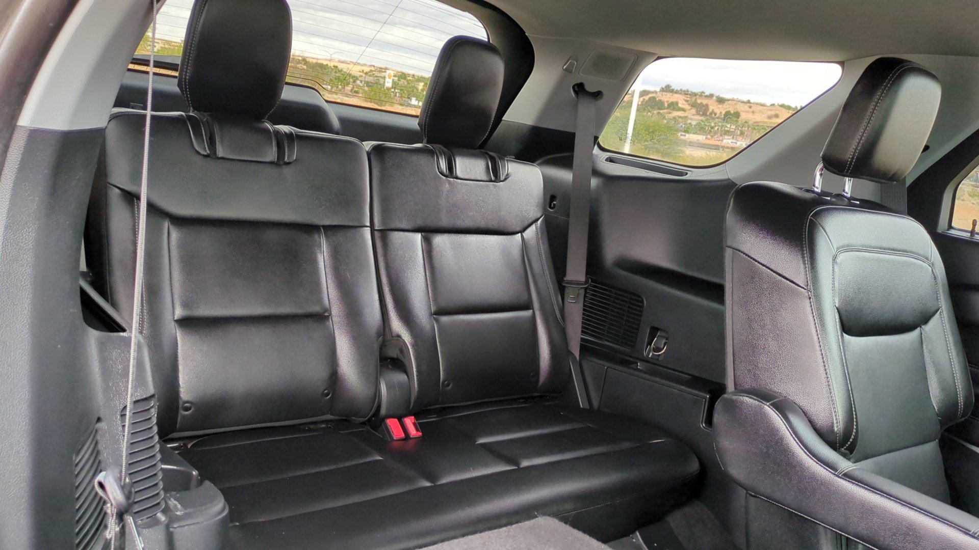 Used 2023 Ford Explorer Limited image 35