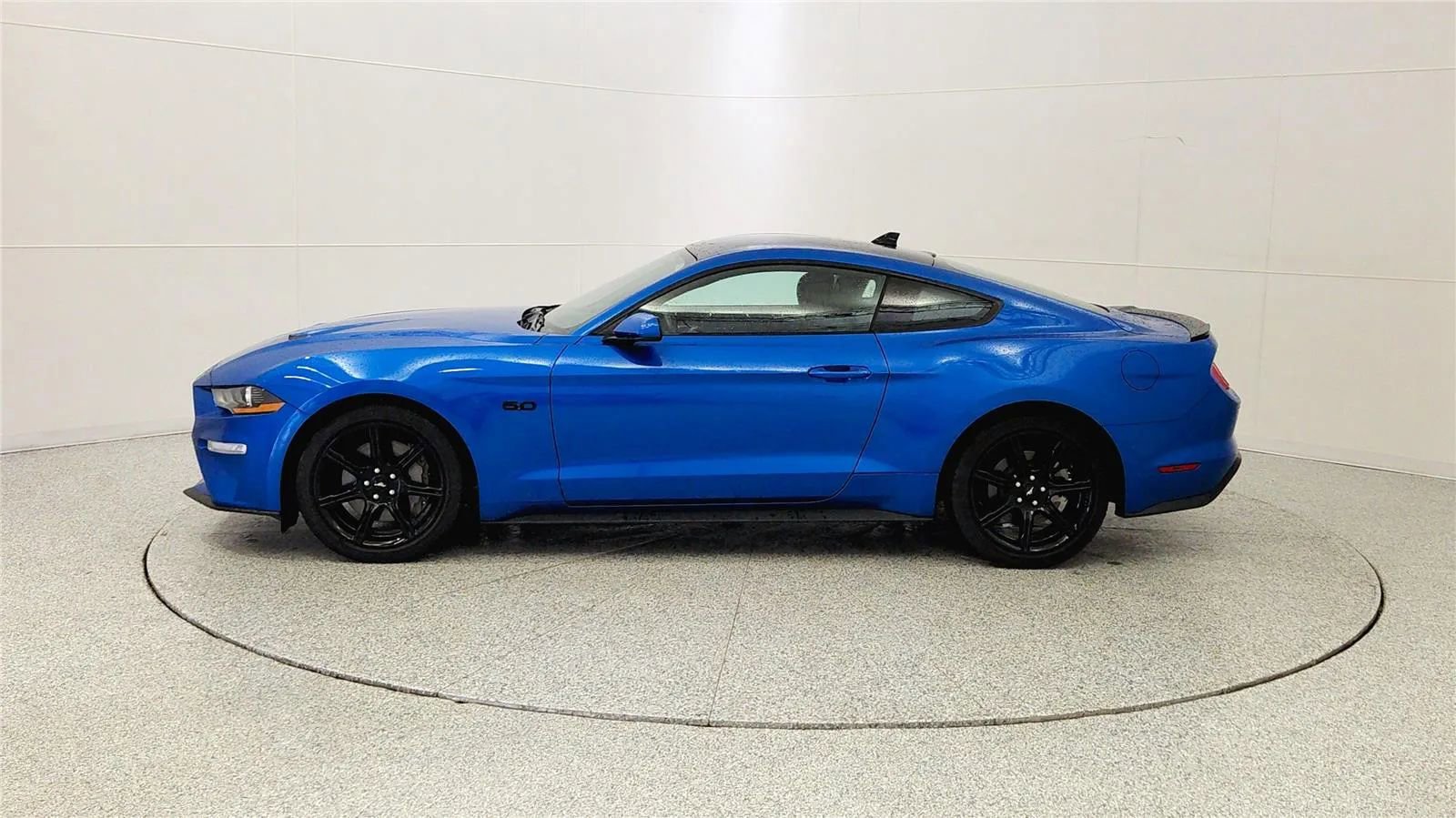 Used 2020 Ford Mustang GT w/ Equipment Group 301A RWD image 4