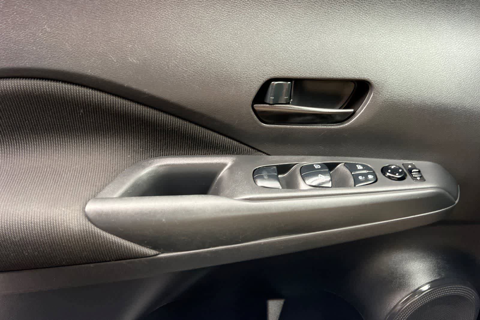 Used 2021 Nissan Kicks S image 13