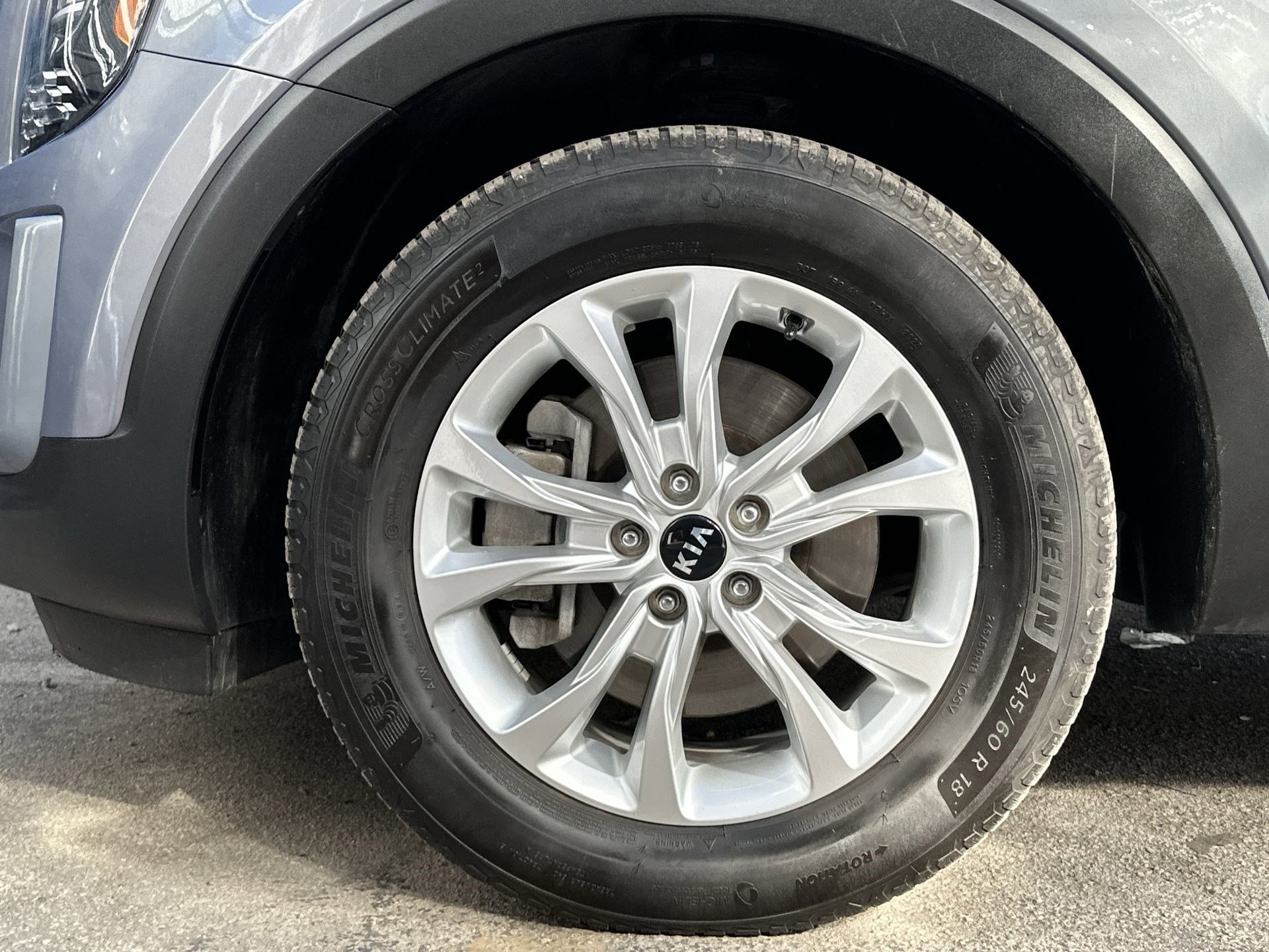 Certified 2020 Kia Telluride LX image 18