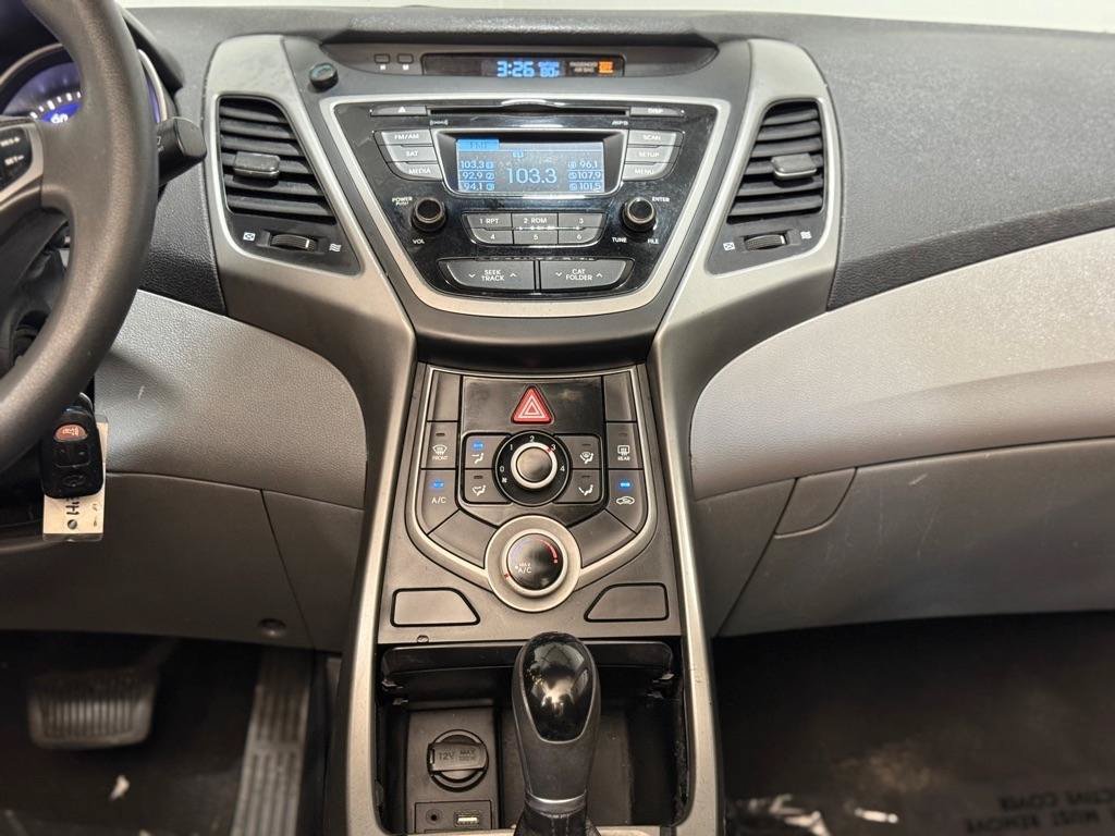 Used 2016 Hyundai Elantra SE FWD image 13