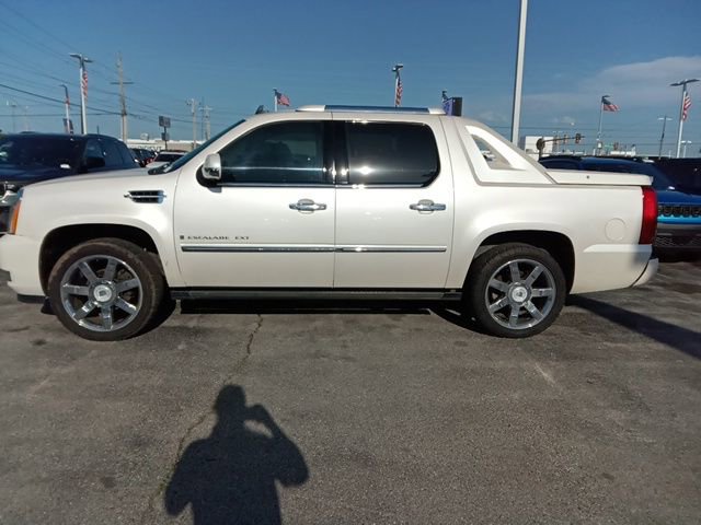 Used 2008 Cadillac Escalade EXT AWD/4WD image 2