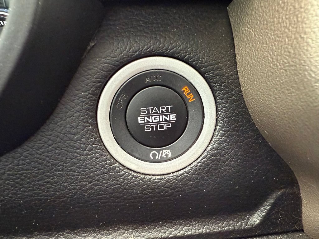 Used 2020 RAM 1500 Laramie AWD/4WD image 21