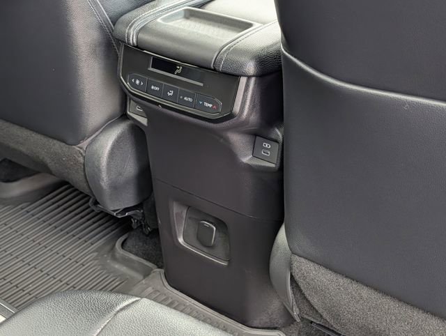 Used 2025 Toyota Grand Highlander FWD image 33