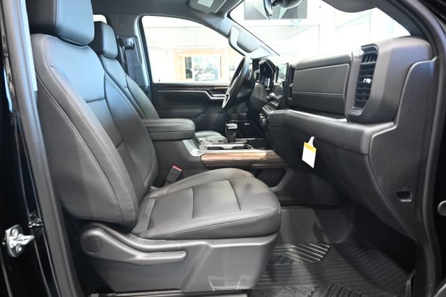 New 2026 Chevrolet Silverado 1500 RST w/ RST All Star Premium Package AWD/4WD image 13