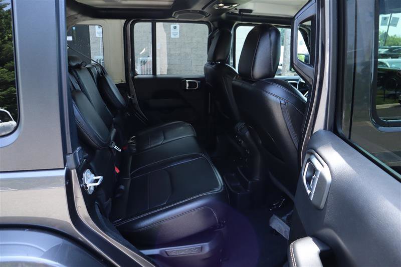 Used 2022 Jeep Wrangler Unlimited Sahara w/ Cold Weather Group image 10