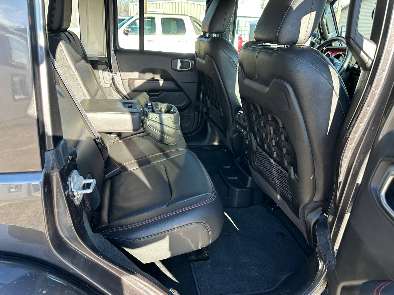 Used 2022 Jeep Wrangler Unlimited Rubicon w/ LED Lighting Group image 29