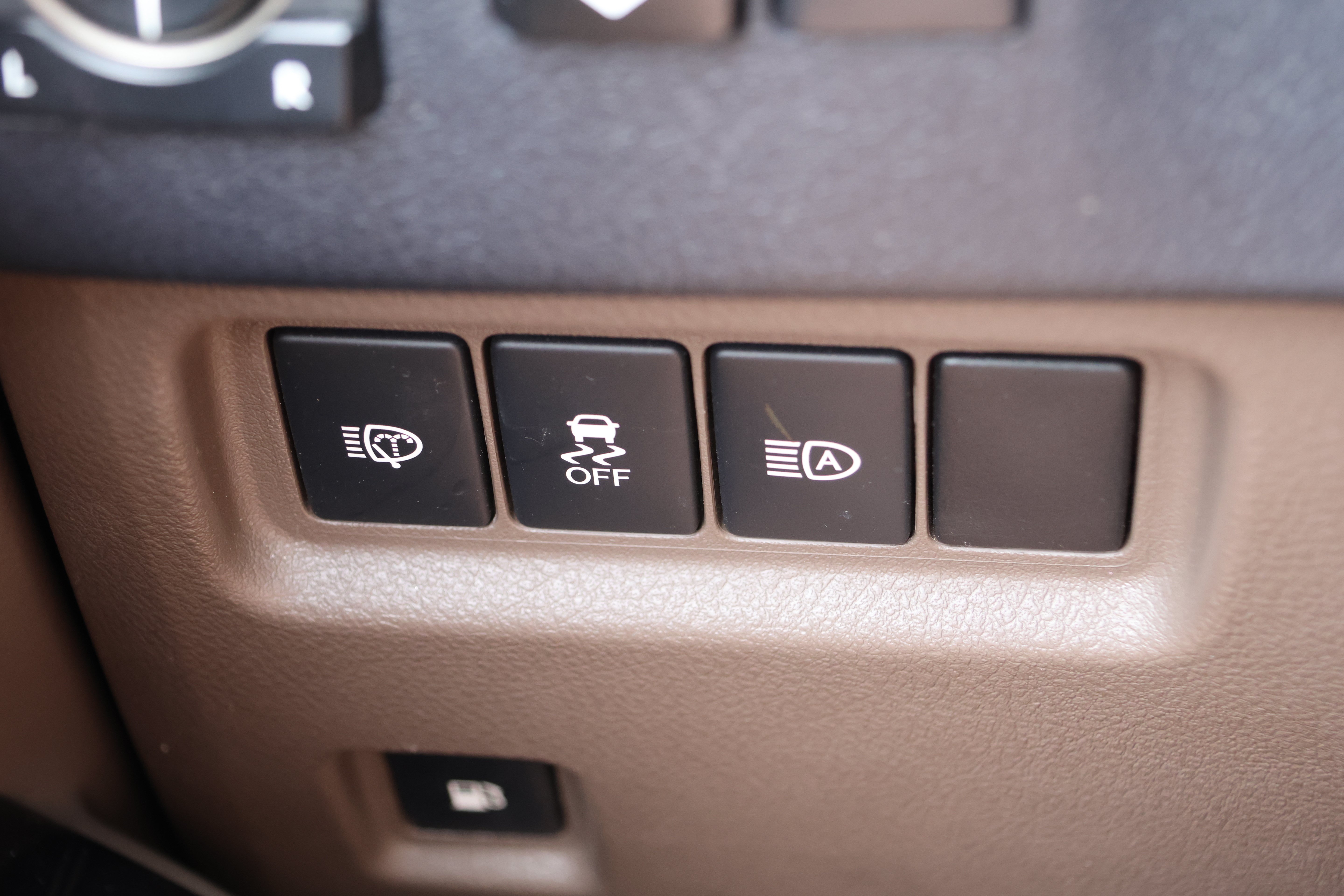 Certified 2020 Lexus GX 460 Premium AWD/4WD image 16