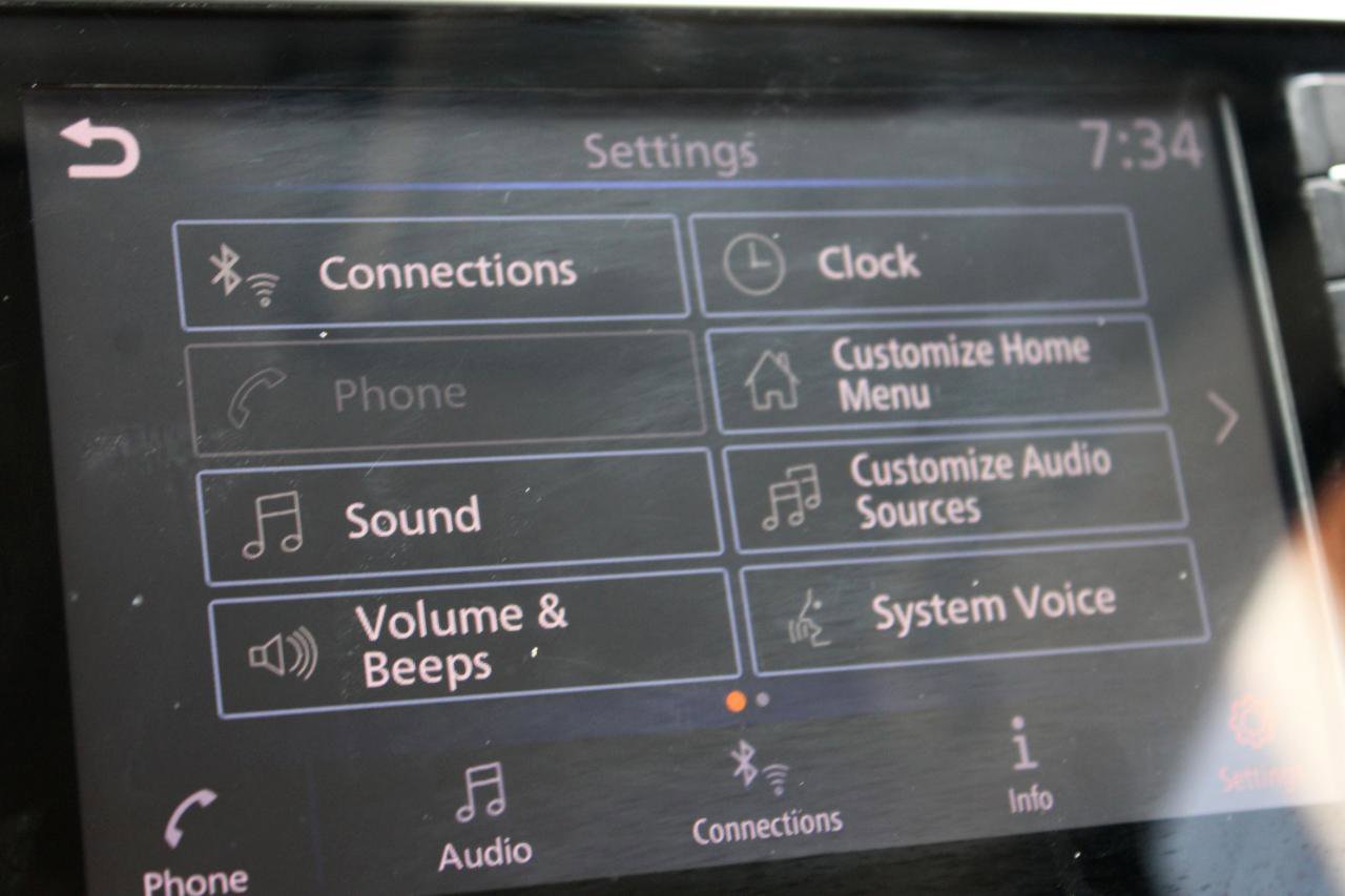 Used 2019 Nissan Kicks SV FWD image 33