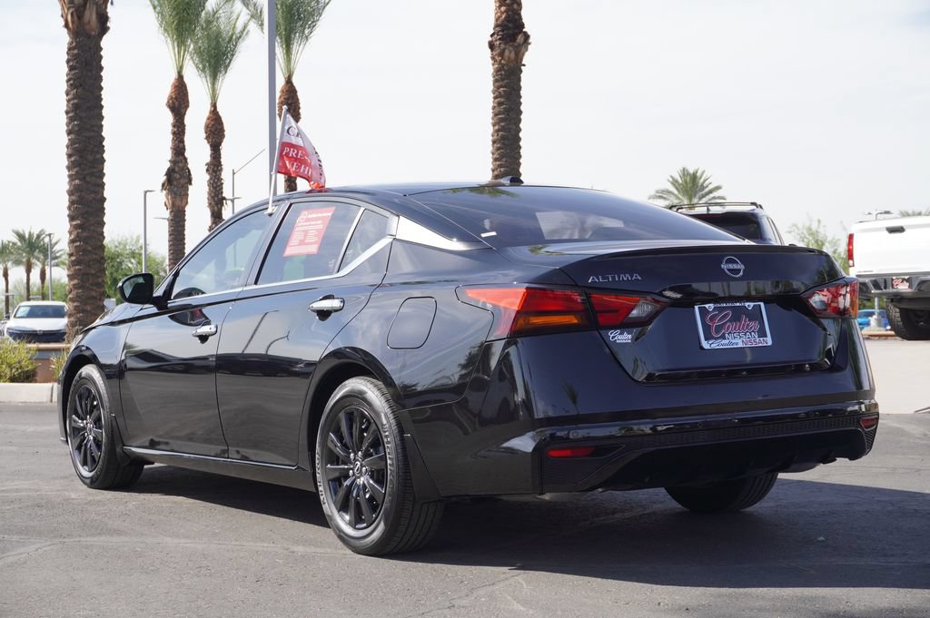 Used 2025 Nissan Altima 2.5 S FWD image 3