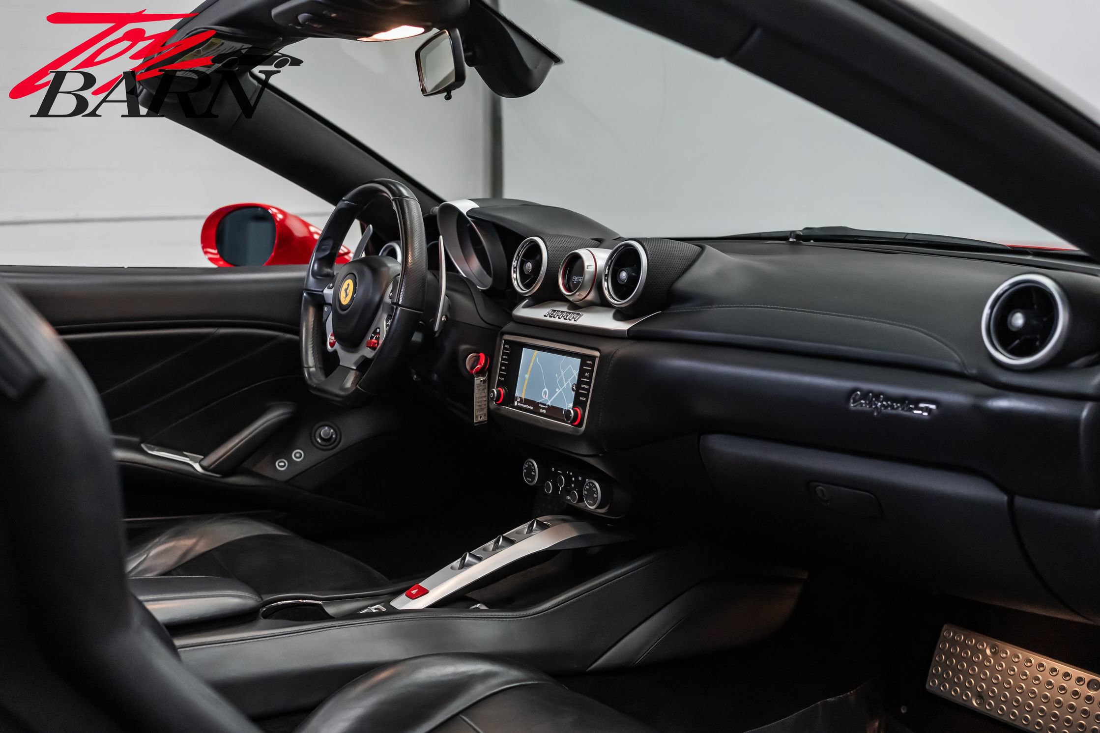 Used 2016 Ferrari California T RWD image 58