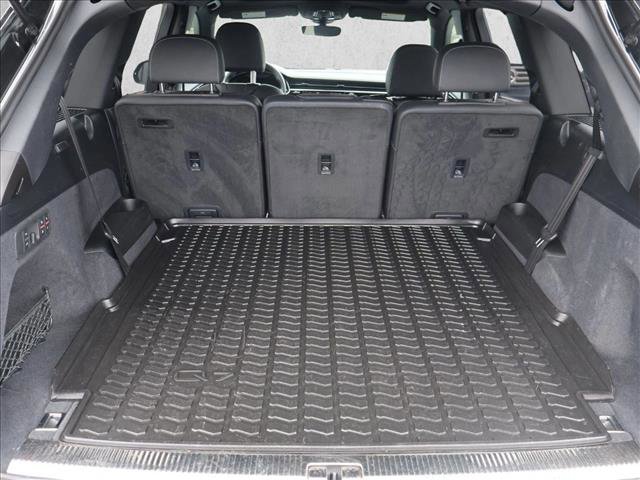 Used 2025 Audi Q7 3.0T Prestige AWD/4WD image 24