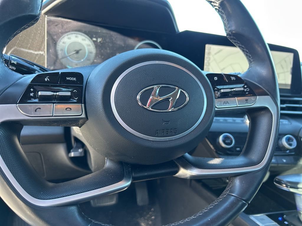 Used 2023 Hyundai Elantra SEL w/ Convenience Package image 11