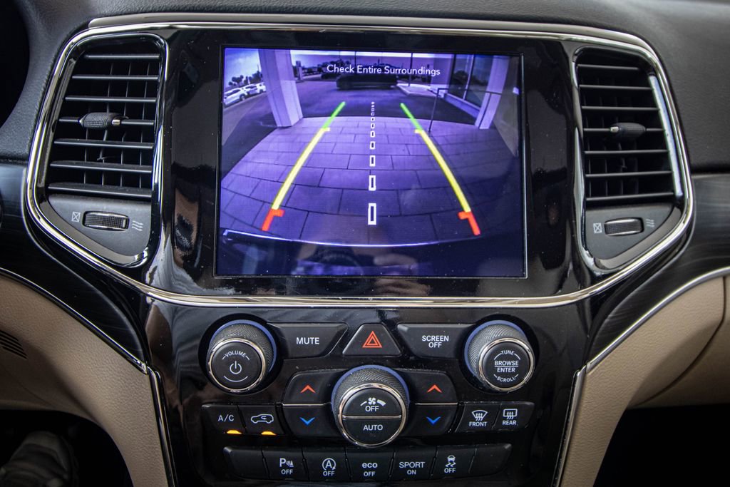 Used 2020 Jeep Grand Cherokee Limited image 44