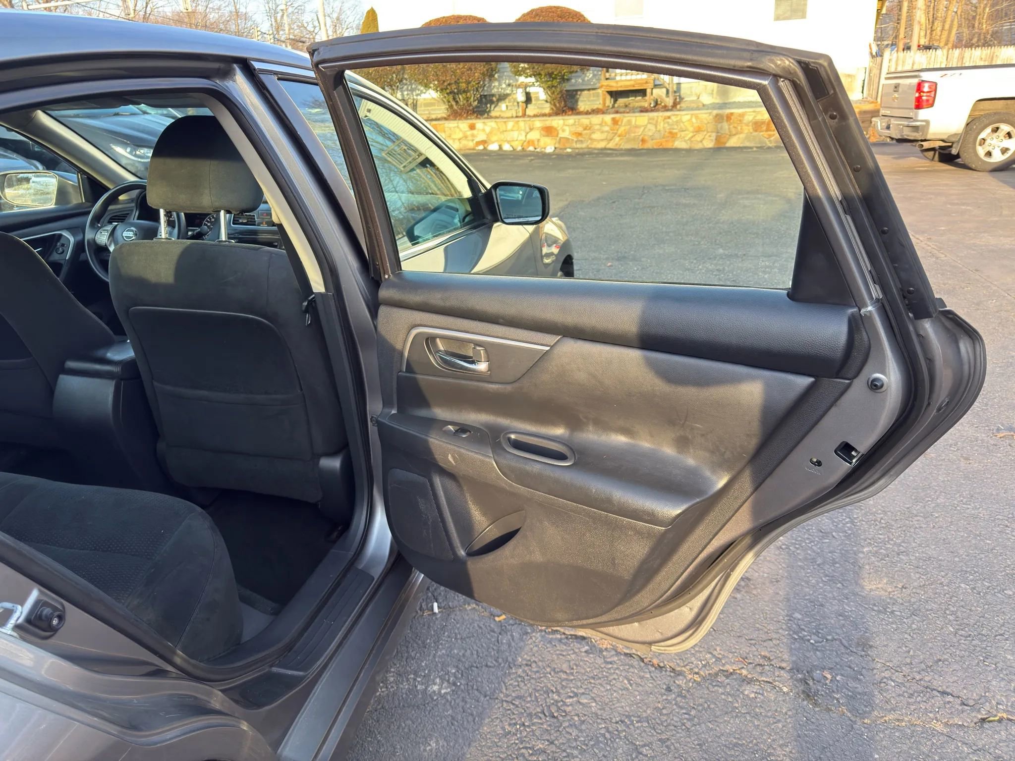 Used 2015 Nissan Altima 2.5 S w/ Power Driver Seat Package image 19