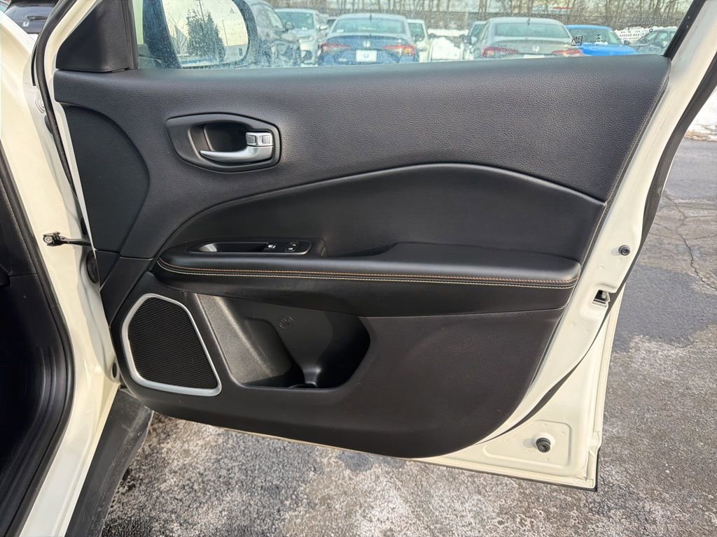 Used 2019 Jeep Compass Latitude w/ Popular Equipment Group image 25