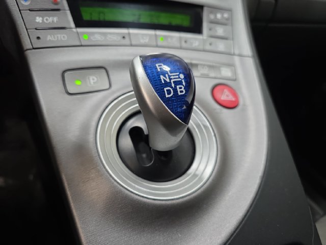 Used 2015 Toyota Prius Three FWD image 23