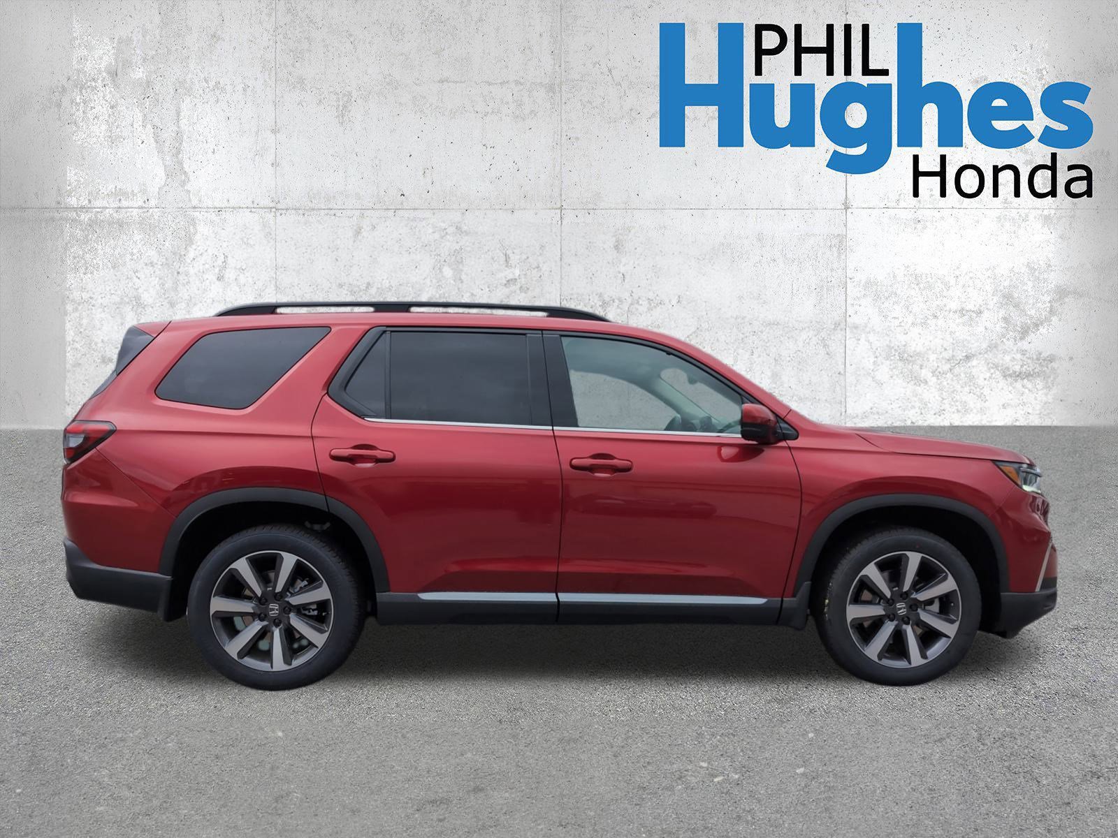 Certified 2025 Honda Pilot Touring image 2