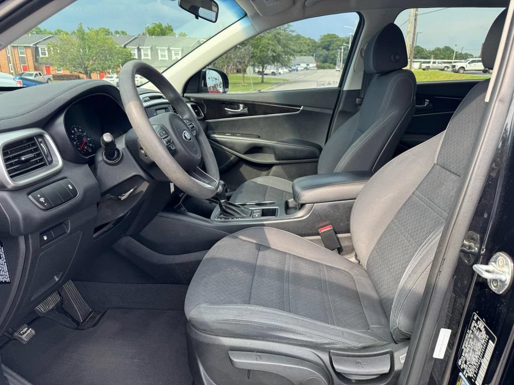 Used 2018 Kia Sorento L FWD image 12