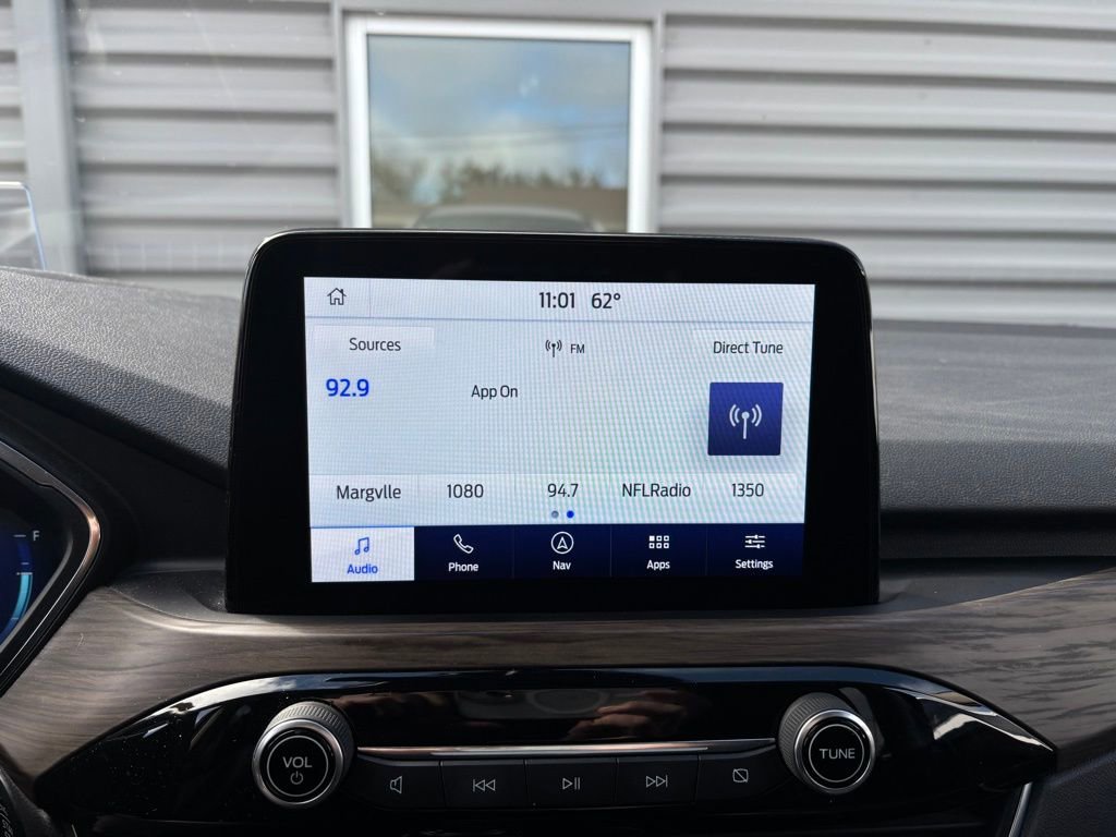 Used 2020 Ford Escape Titanium AWD/4WD image 24