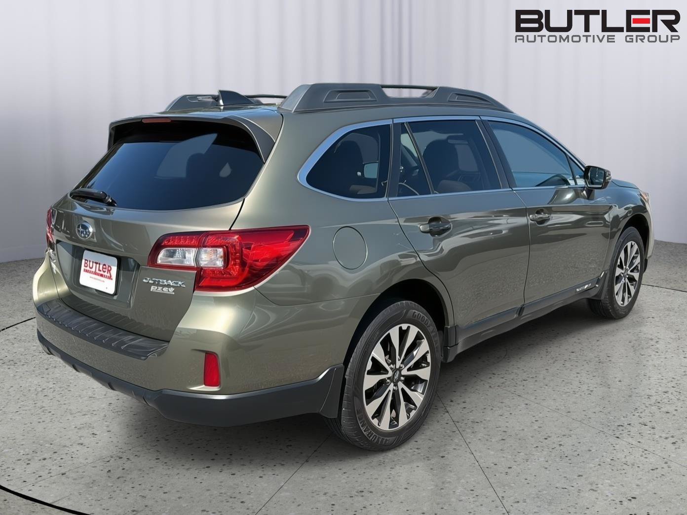 Used 2017 Subaru Outback 2.5i Limited w/ Popular Package #5 AWD/4WD image 6