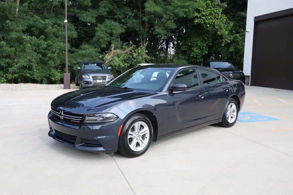 Used 2017 Dodge Charger SE w/ Popular Equipment Group RWD image 3