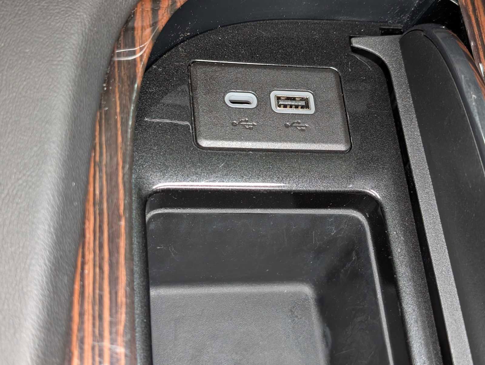 Certified 2021 Cadillac Escalade Premium Luxury image 32