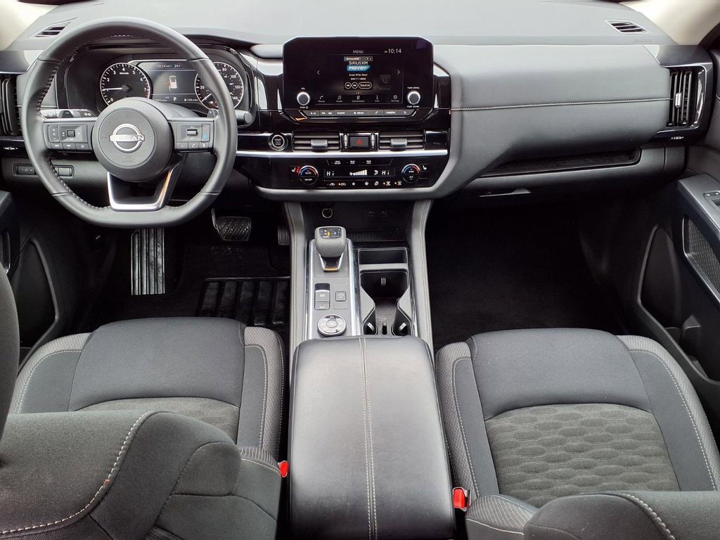 Used 2024 Nissan Pathfinder SV image 15