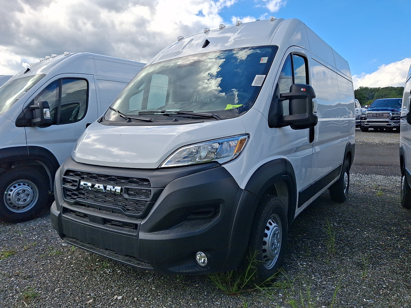 New 2026 RAM ProMaster 2500 w/ Convenience Group FWD image 3