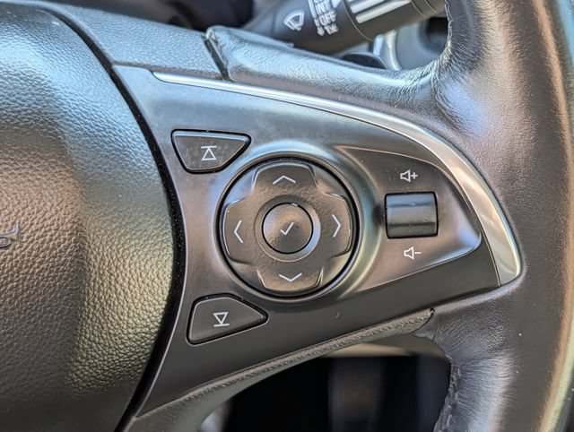 Used 2018 Buick Enclave Premium w/ Experience Buick Package FWD image 19