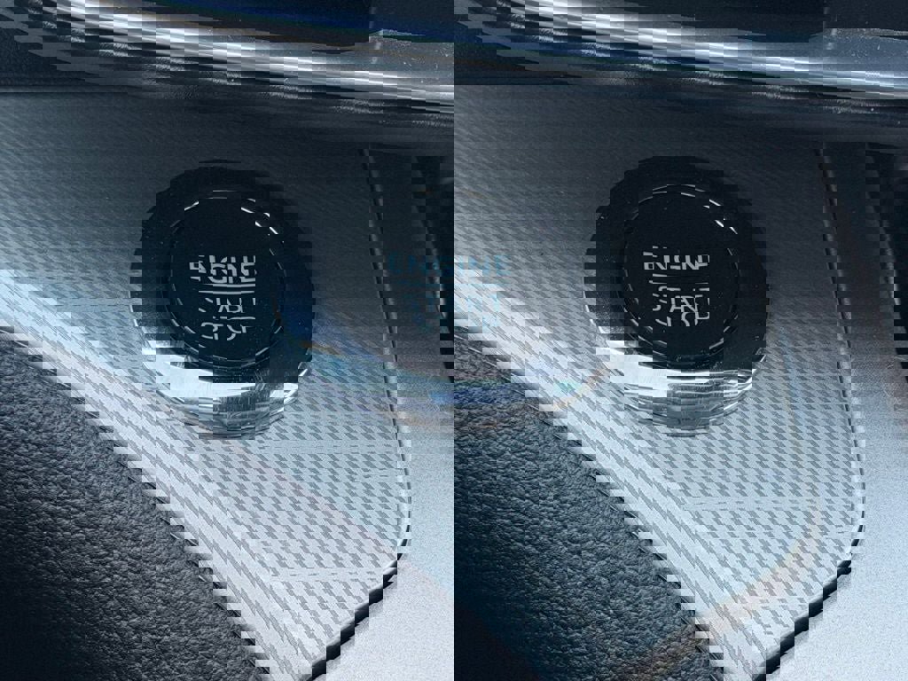 Certified 2022 Ford Explorer XLT w/ Equipment Group 202A image 39