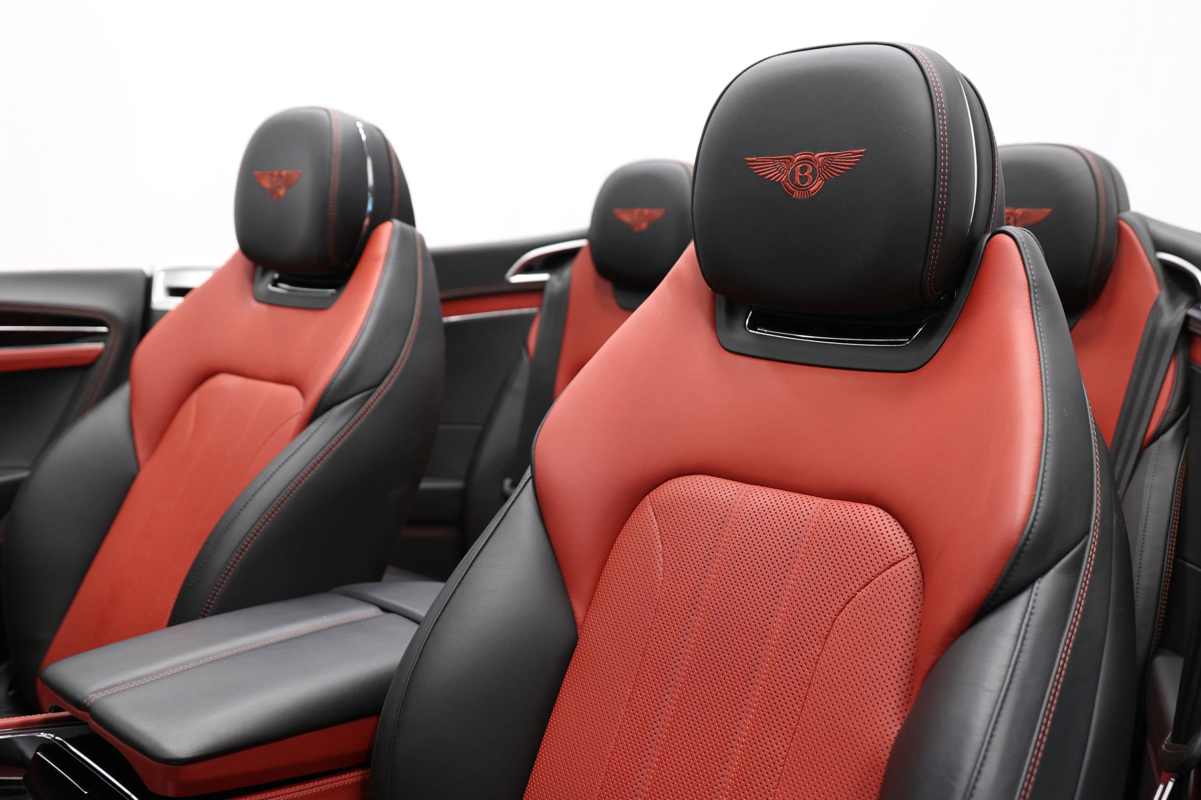 Used 2020 Bentley Continental GT V8 image 21