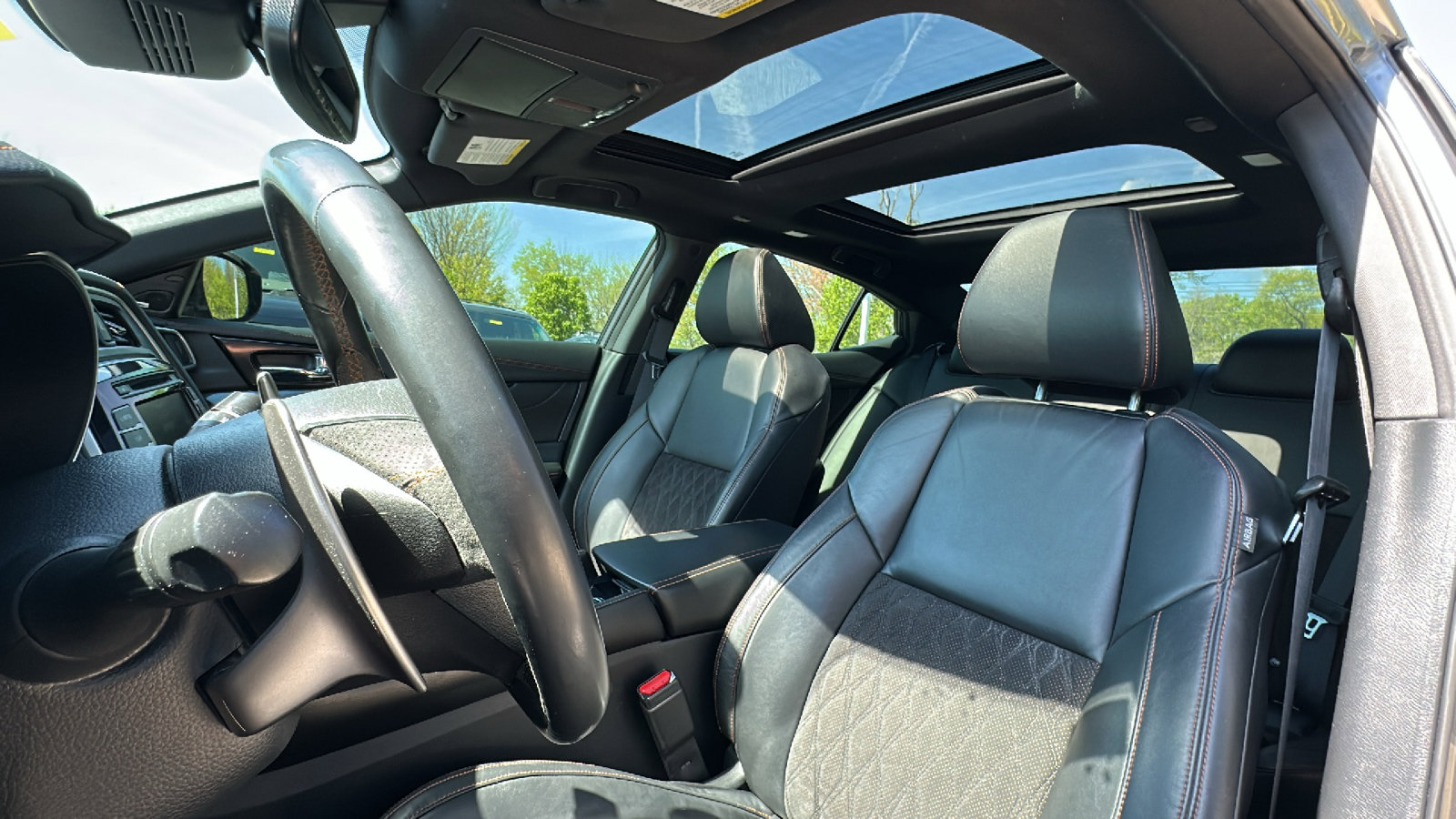 Used 2019 Nissan Maxima SR w/ Premium Package FWD image 12